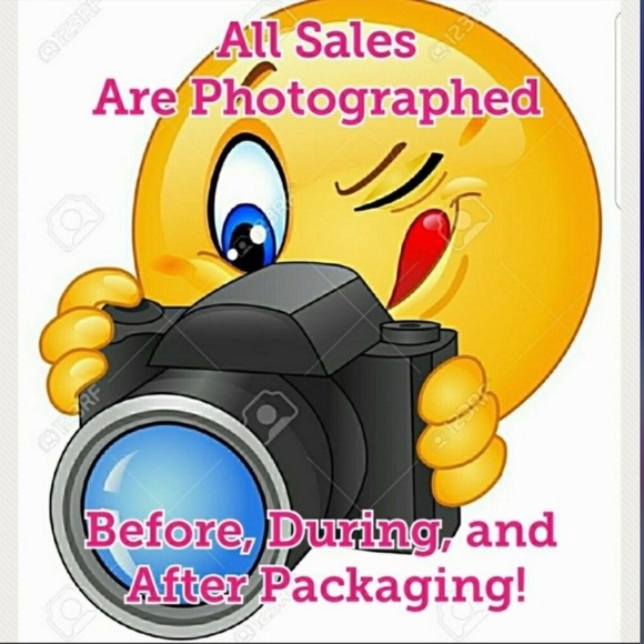 ⭐️⭐️Authenticated By Poshmark🌟 - Picture 4 of 14